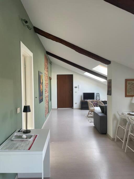 Centro Storico-Mansarda Verde Con Terrazzino E A/C آستي المظهر الخارجي الصورة