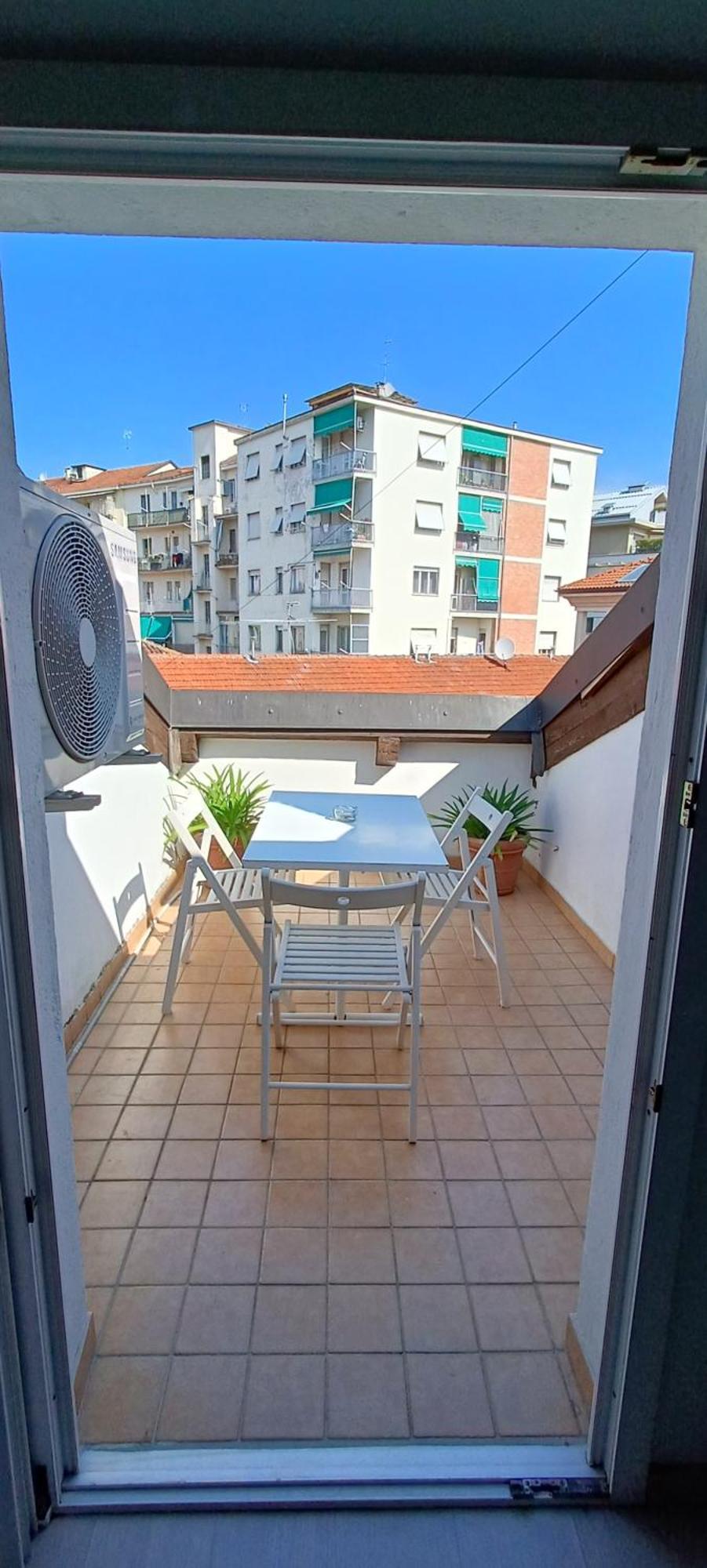 Centro Storico-Mansarda Verde Con Terrazzino E A/C آستي المظهر الخارجي الصورة